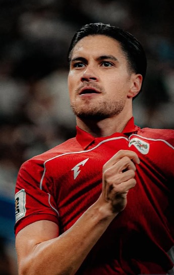 Kevin Diks Pada Saat Membela Timnas Indonesia. Foto: Instagram Kevin Diks - idneeded.com