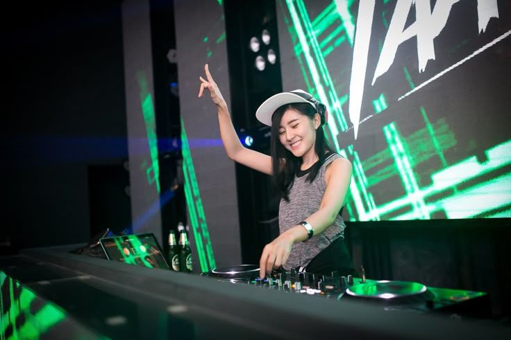 40 Daftar Lagu DJ di Awal Tahun 2026